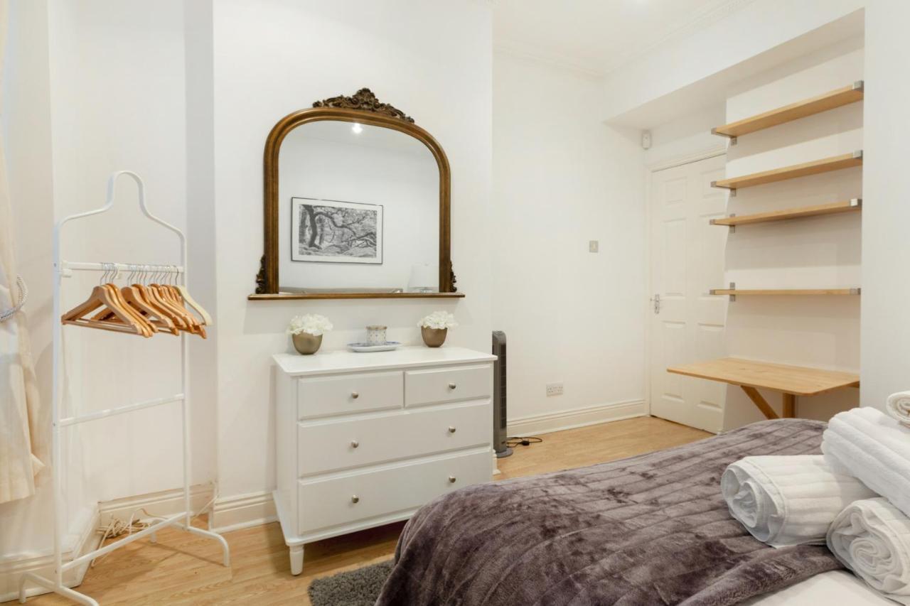Spacious 1 Bed Sloane Square Londres