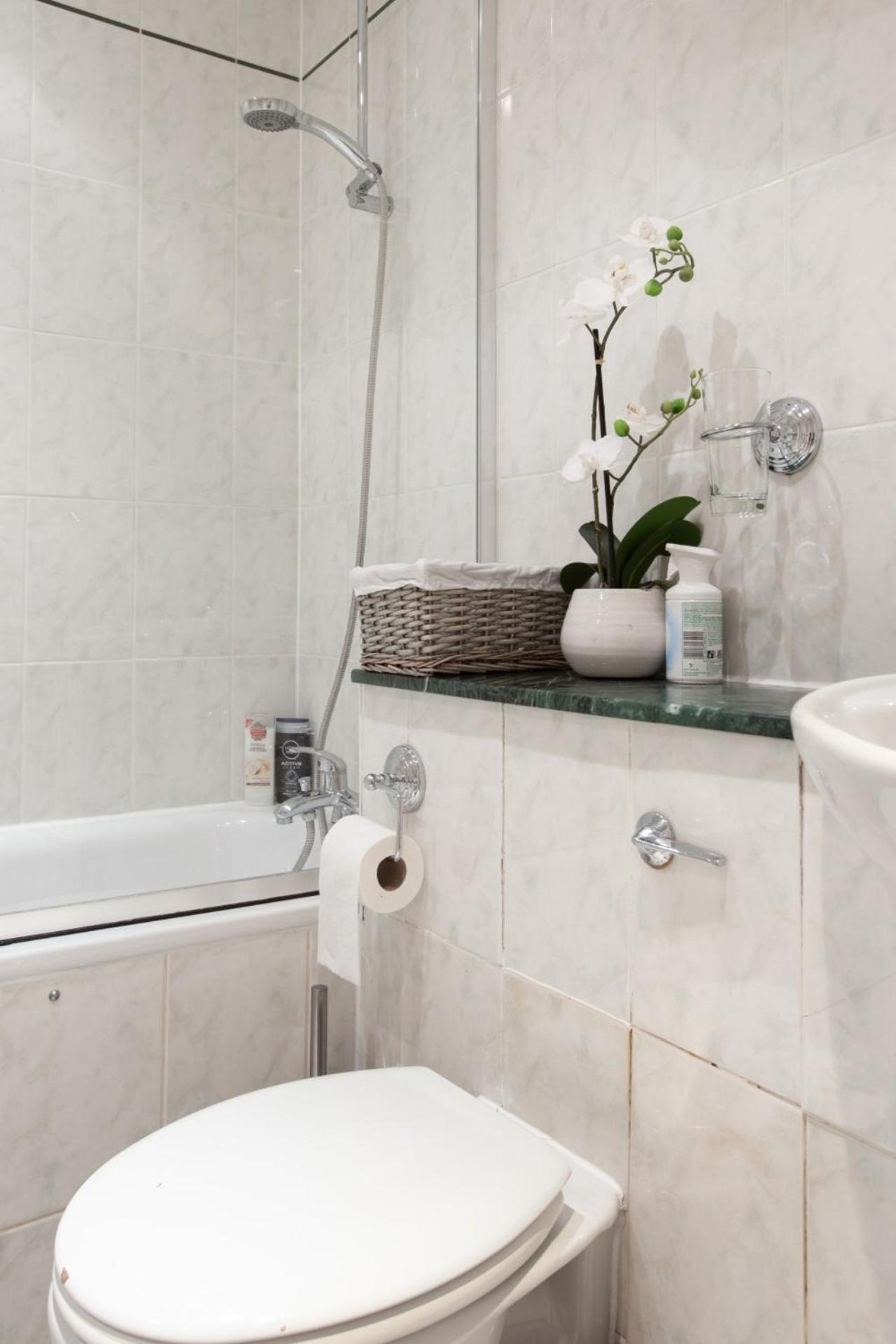 Spacious 1 Bed Sloane Square Apartahotel *