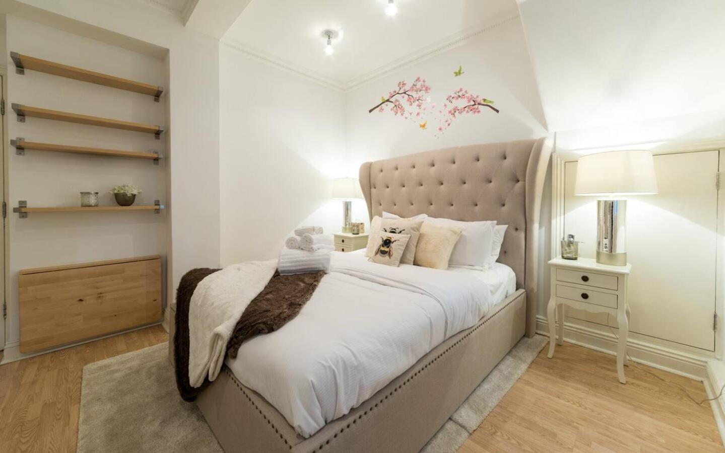 Spacious 1 Bed Sloane Square Apartahotel